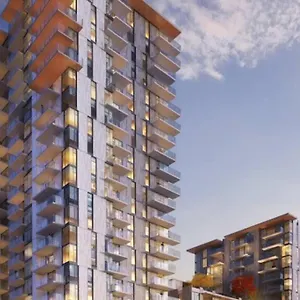  Apartment Modern 1-bedroom Den With Convenient Computer Setup, And Pet-friendly Environment, An Ideal For Travellers Canada
