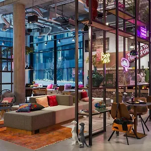 Hotel Moxy Frankfurt Center, Frankfurt am Main