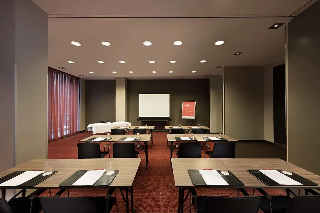 Adina Apartment Hotel Frankfurt Neue Oper Frankfurt am Main Almanya